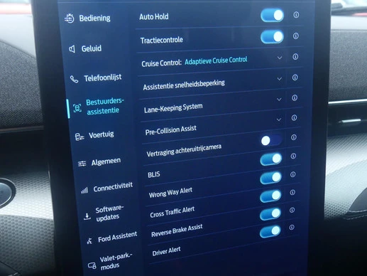 Ford Mustang Mach-E - Afbeelding 23 van 26