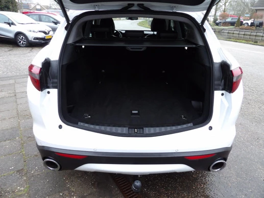 Alfa Romeo Stelvio - Afbeelding 8 van 16