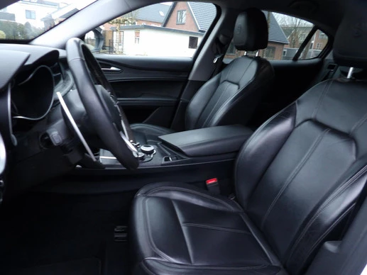 Alfa Romeo Stelvio - Afbeelding 12 van 16