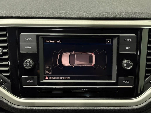 Volkswagen T-Roc - Afbeelding 22 van 30