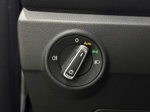 Volkswagen T-Roc - Afbeelding 29 van 30