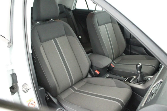 Volkswagen T-Roc - Afbeelding 2 van 30