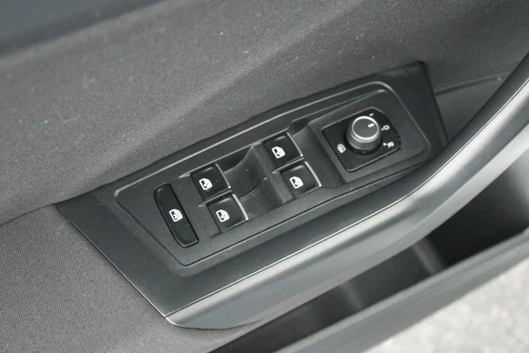 Volkswagen T-Roc - Afbeelding 13 van 30