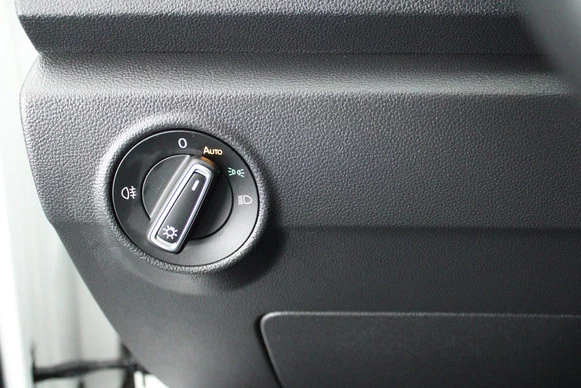 Volkswagen T-Roc - Afbeelding 14 van 30