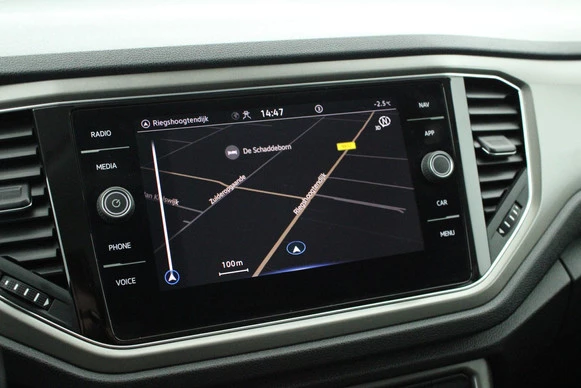 Volkswagen T-Roc - Afbeelding 18 van 30