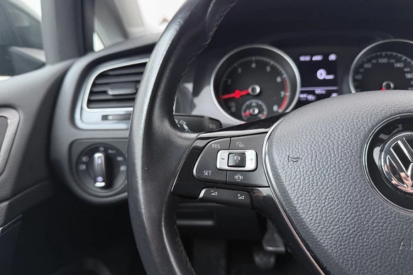 Volkswagen Golf - Afbeelding 17 van 29