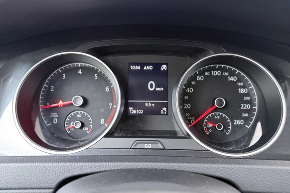 Volkswagen Golf - Afbeelding 19 van 29