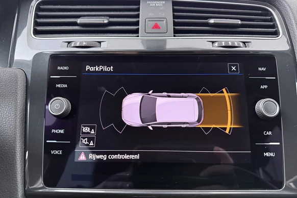 Volkswagen Golf - Afbeelding 25 van 29