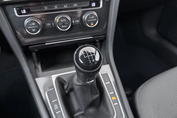 Volkswagen Golf - Afbeelding 27 van 29