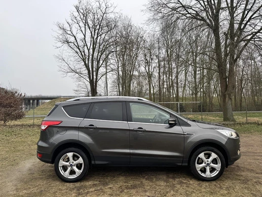Ford Kuga - Afbeelding 6 van 27