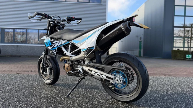 Husqvarna 701 Supermoto - Afbeelding 5 van 6