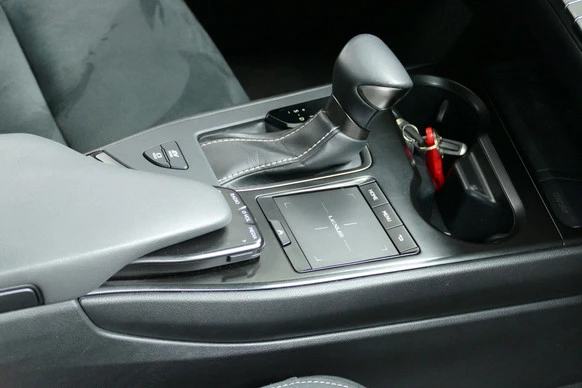 Lexus UX - Afbeelding 6 van 30