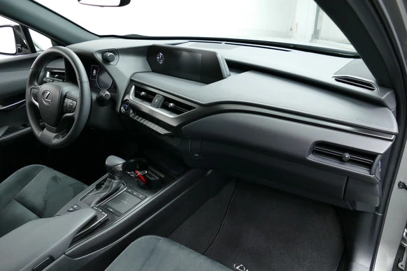 Lexus UX - Afbeelding 7 van 30