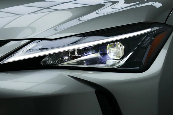 Lexus UX - Afbeelding 18 van 30