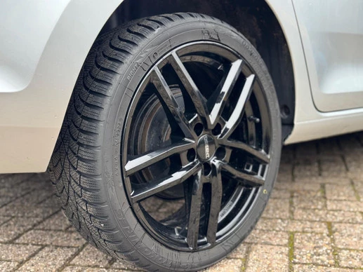 Škoda Rapid - Afbeelding 12 van 30