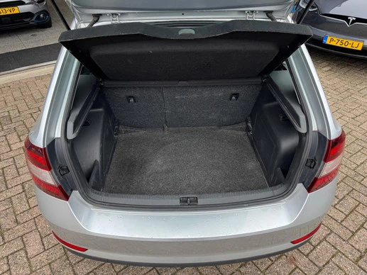 Škoda Rapid - Afbeelding 13 van 30