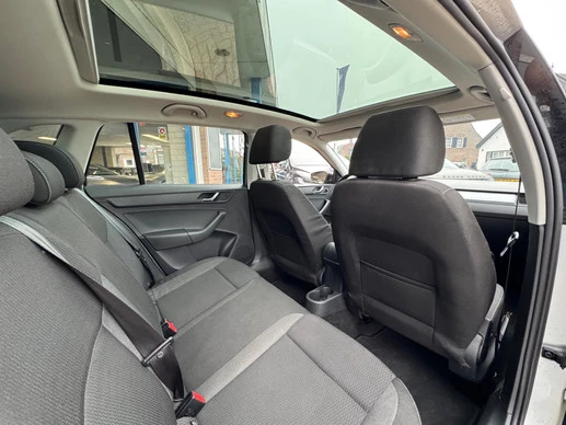 Škoda Rapid - Afbeelding 24 van 30