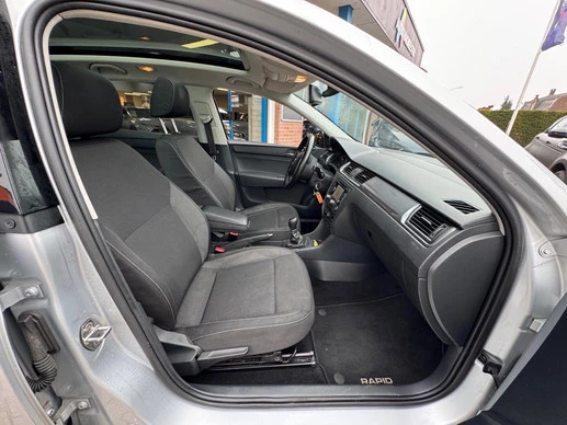 Škoda Rapid - Afbeelding 26 van 30