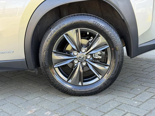 Lexus UX - Afbeelding 3 van 30