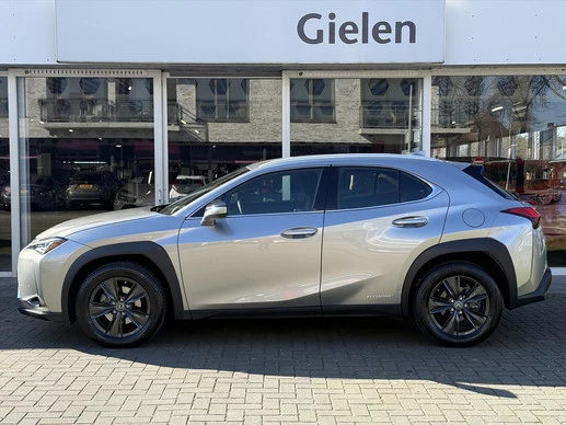 Lexus UX - Afbeelding 2 van 30
