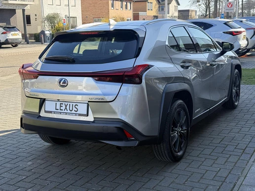 Lexus UX - Afbeelding 8 van 30