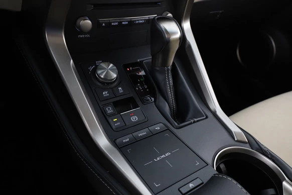 Lexus NX - Afbeelding 25 van 30