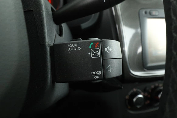 Dacia Logan - Afbeelding 9 van 30