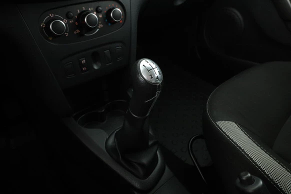 Dacia Logan - Afbeelding 22 van 30