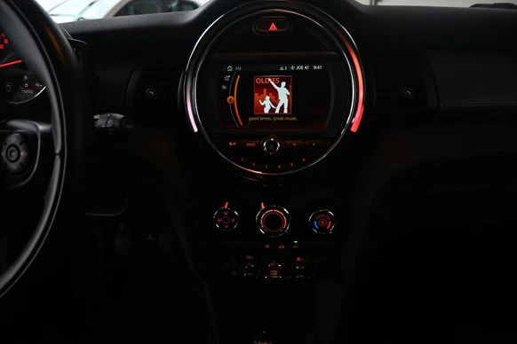 MINI Cooper - Afbeelding 27 van 30
