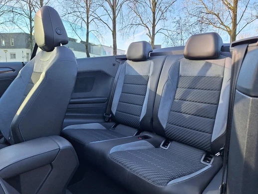 Volkswagen T-Roc - Afbeelding 18 van 30