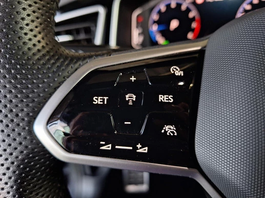 Volkswagen T-Roc - Afbeelding 21 van 30