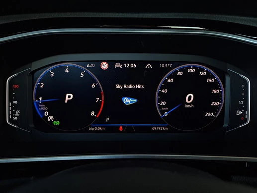 Volkswagen T-Roc - Afbeelding 25 van 30