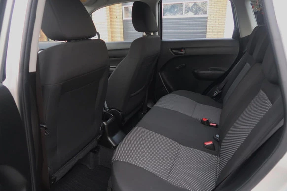 Suzuki Vitara - Afbeelding 23 van 30