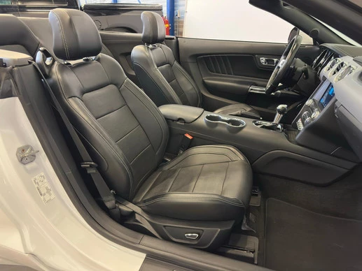 Ford Mustang - Afbeelding 17 van 30