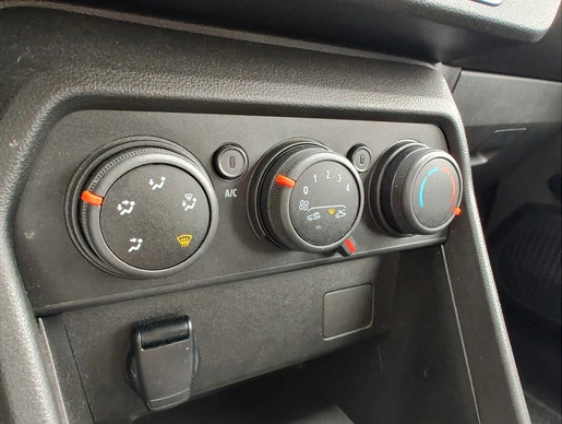 Dacia Sandero - Afbeelding 16 van 30