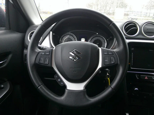 Suzuki Vitara - Afbeelding 13 van 25