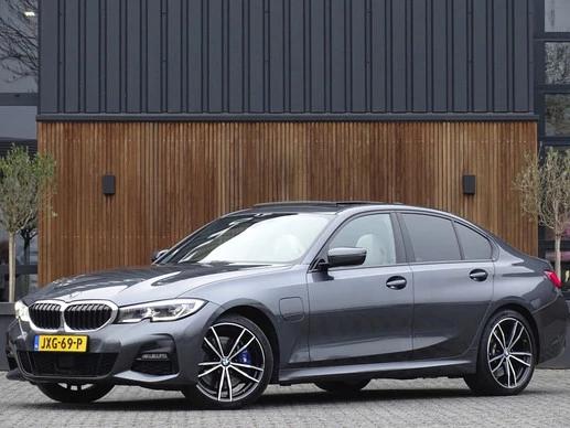 BMW 3 Serie - Afbeelding 1 van 30