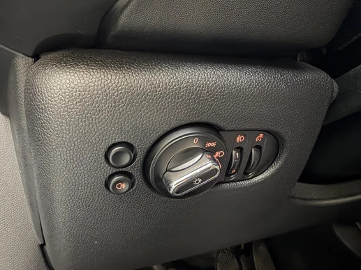 MINI Cooper - Afbeelding 28 van 30