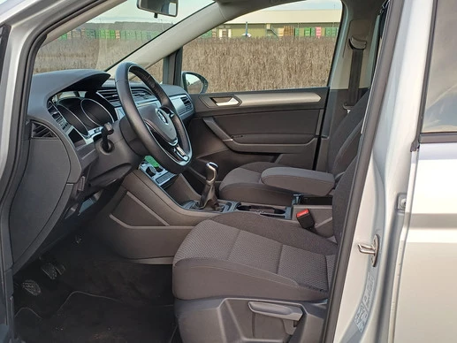 Volkswagen Touran - Afbeelding 23 van 30