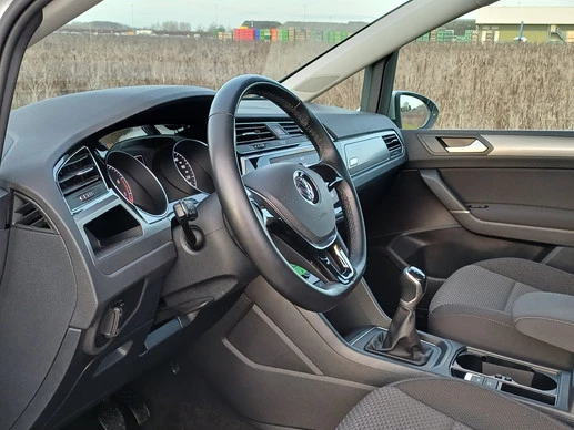Volkswagen Touran - Afbeelding 24 van 30