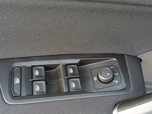 Volkswagen Touran - Afbeelding 26 van 30