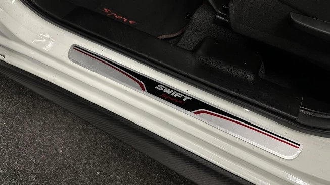 Suzuki Swift - Afbeelding 27 van 30