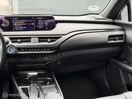 Lexus UX - Afbeelding 13 van 30