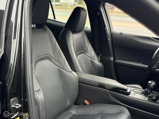 Lexus UX - Afbeelding 18 van 30