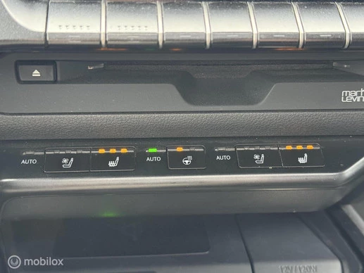 Lexus UX - Afbeelding 28 van 30