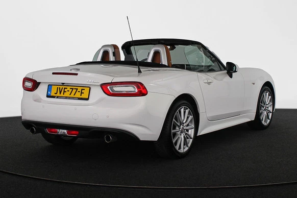 Fiat 124 Spider - Afbeelding 3 van 30