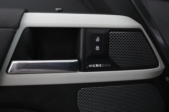 Land Rover Defender - Afbeelding 18 van 30