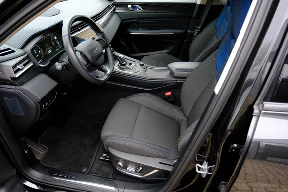 Lynk & Co 01 - Afbeelding 2 van 30