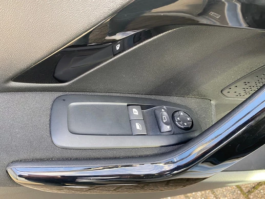 Peugeot 208 - Afbeelding 18 van 21