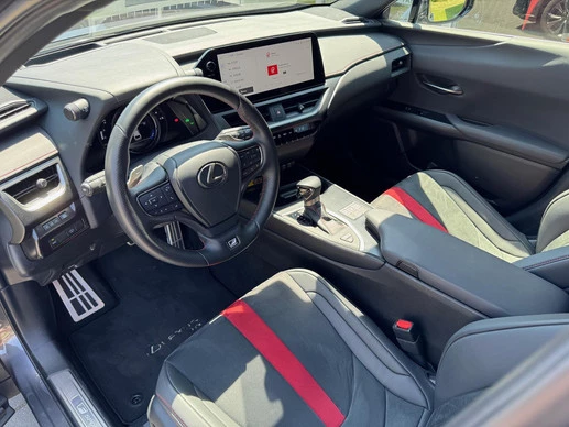 Lexus UX - Afbeelding 15 van 30